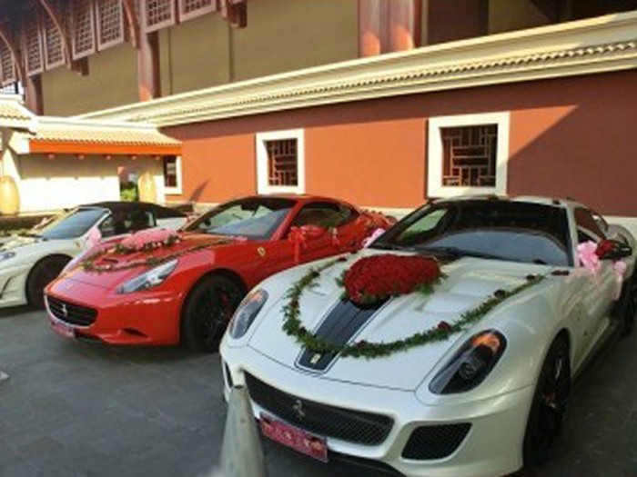 Đây là những hình ảnh cực hiếm về những chiếc xe Ferrari làm của hồi môn cho con gái ông Xing Libin.